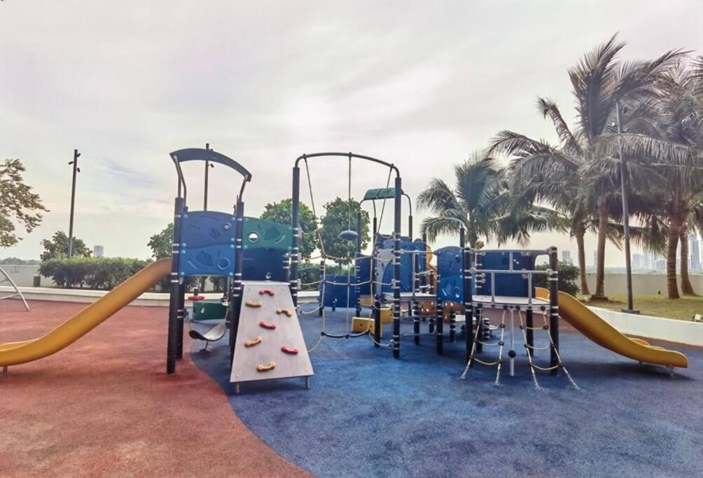 C0704 Almas Suite Seaview & Netflix Stay Nusajaya  Exterior foto